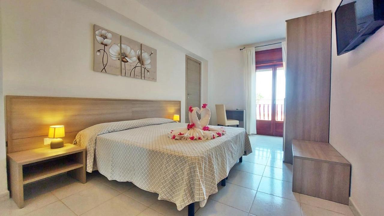 Hotel Residence Costa Azzurra Capo Vaticano Esterno foto