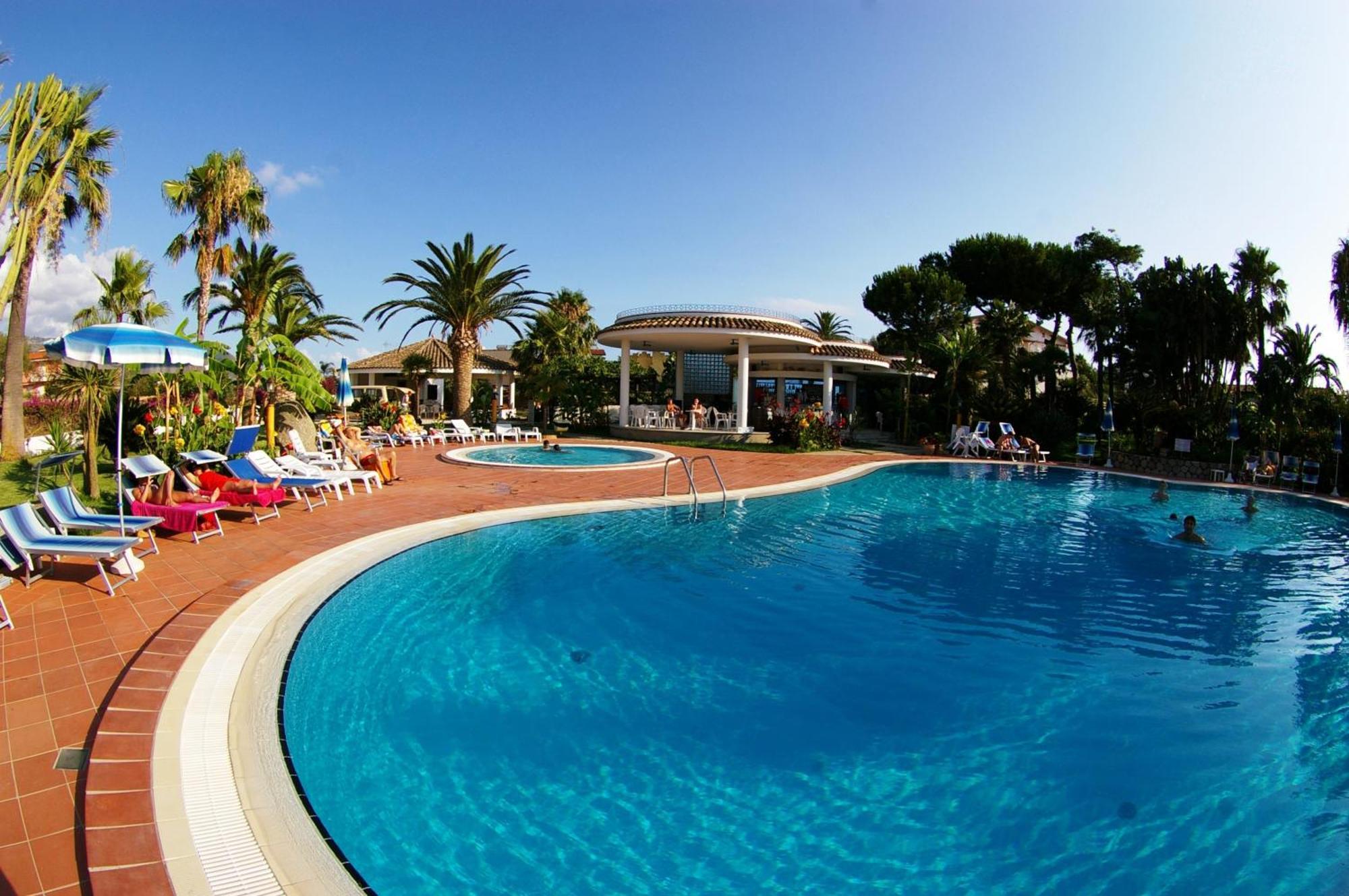 Hotel Residence Costa Azzurra Capo Vaticano Esterno foto