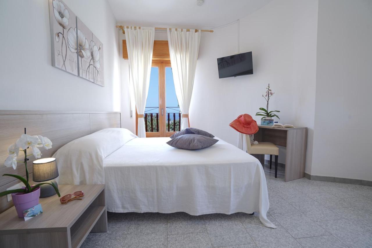 Hotel Residence Costa Azzurra Capo Vaticano Esterno foto