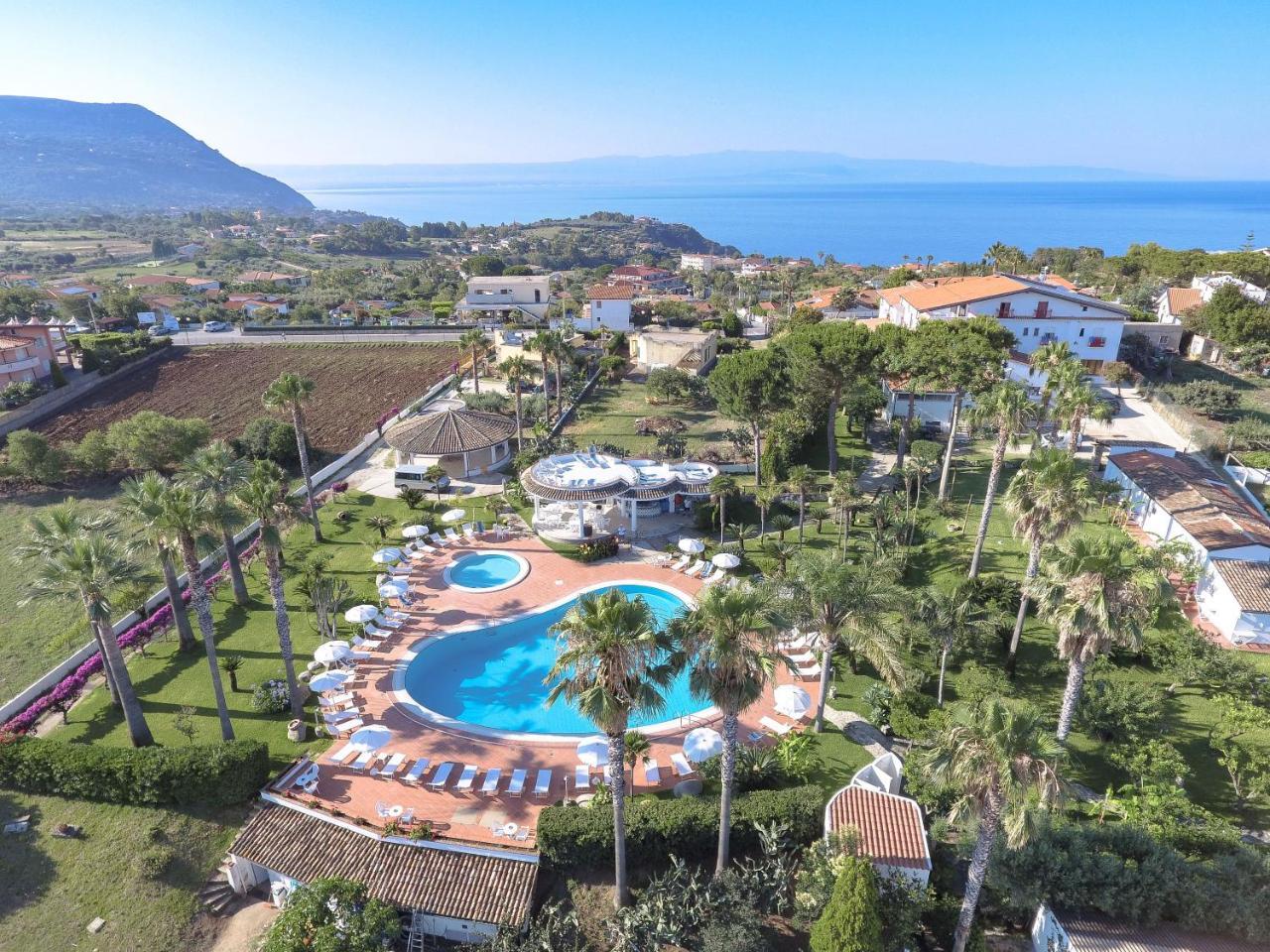 Hotel Residence Costa Azzurra Capo Vaticano Esterno foto