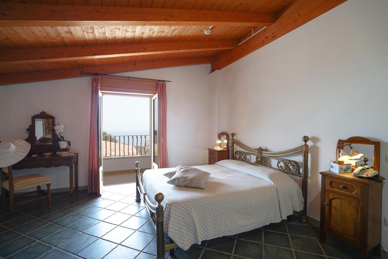 Hotel Residence Costa Azzurra Capo Vaticano Esterno foto