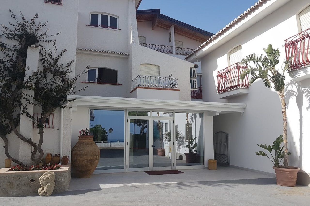 Hotel Residence Costa Azzurra Capo Vaticano Esterno foto